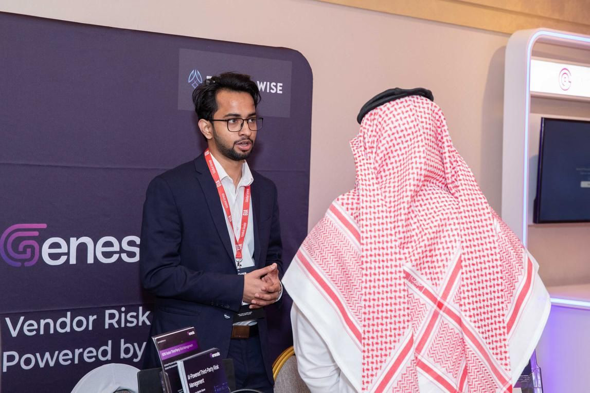 A Merqab representative demonstrating vendor risk management at an industry event